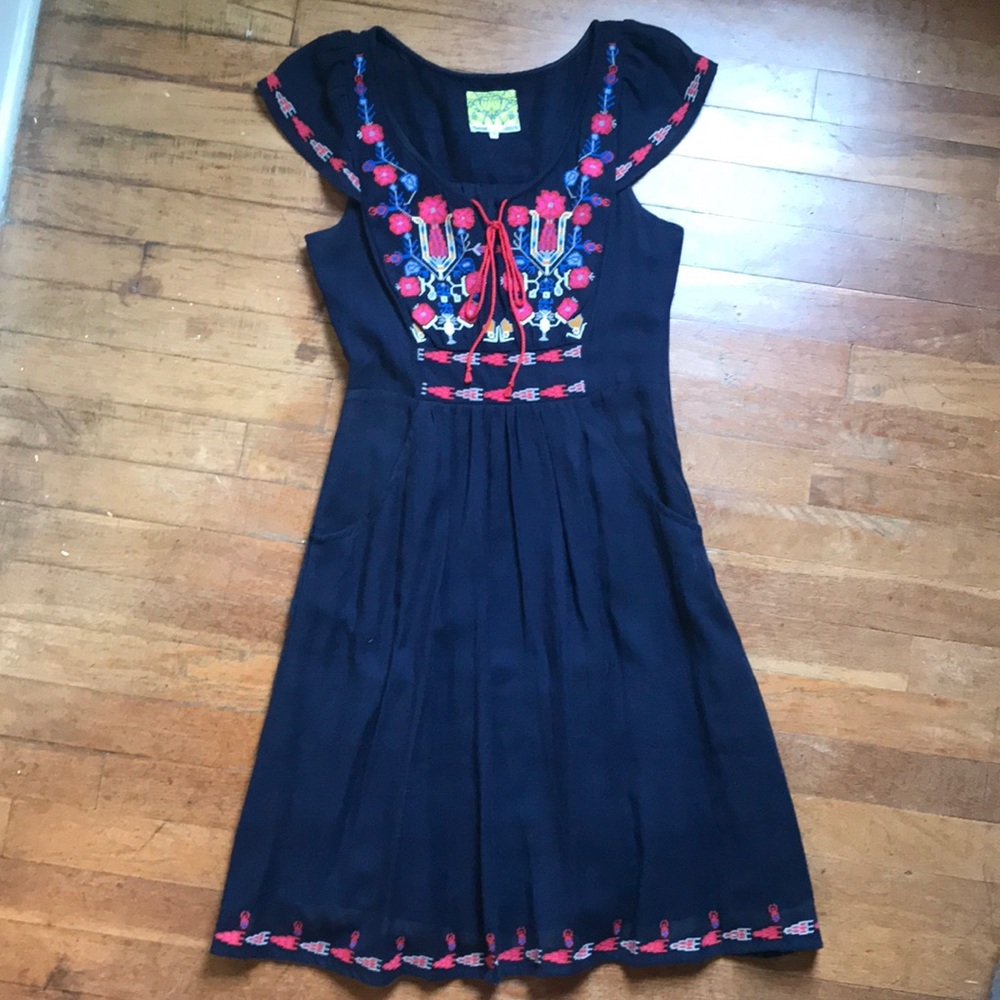Adorable Anthropologie Embroidered dress